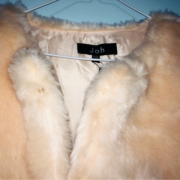 NWT_Women's Blush Formal Faux Fur Jacket__NWT - Picture 9 of 9